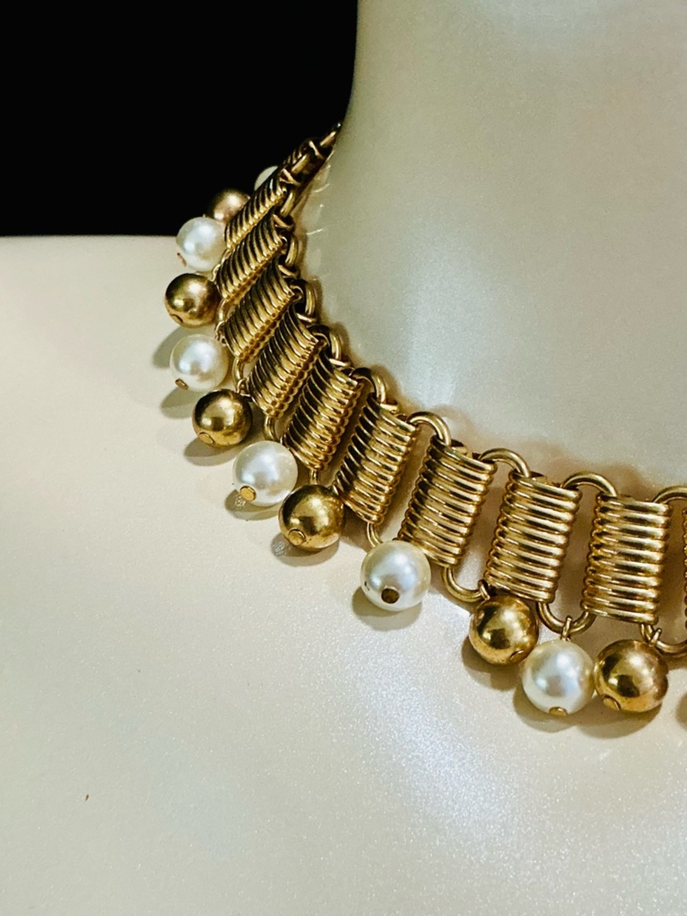 VTG QVC Gold & Pearl Fringe Choker Necklace Casual Cocktail Bib Collar Lightwe - Picture 7 of 14